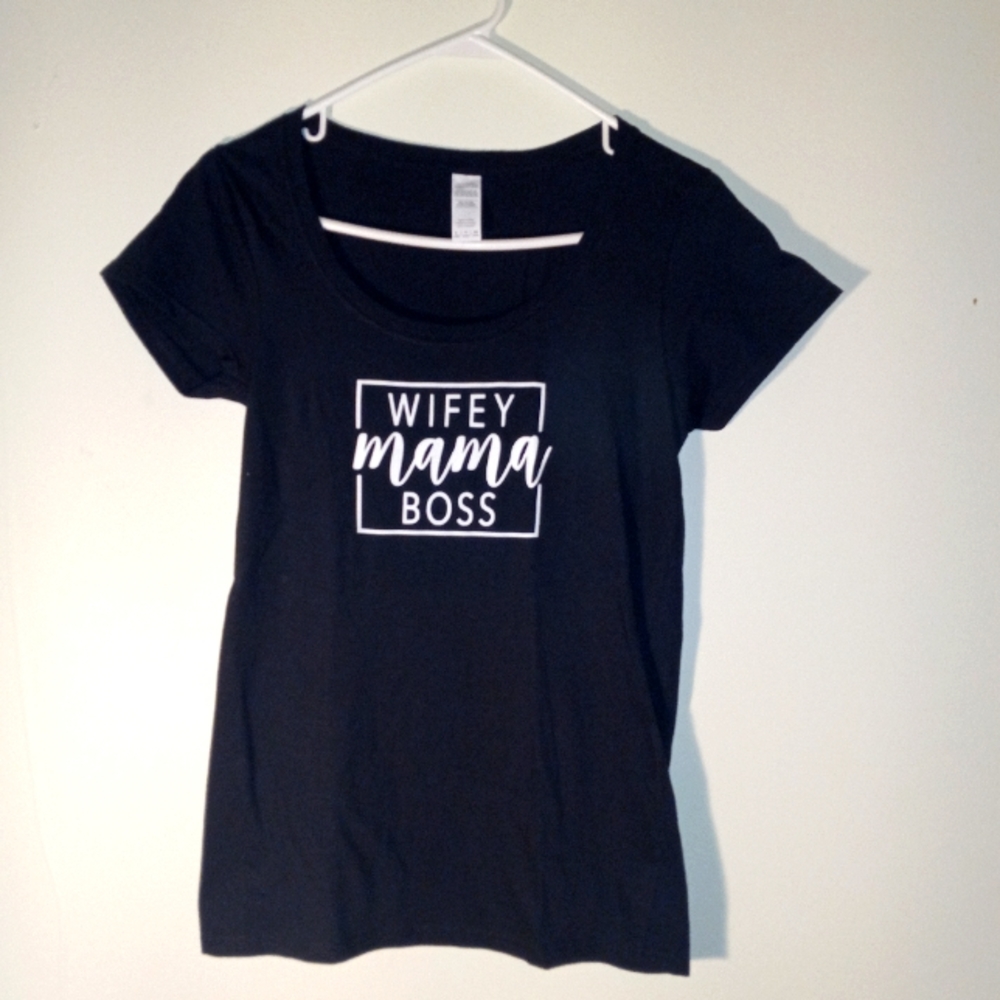 Black Small WIFEY MAMA BOSS Tshirt